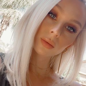 Meet your Posher, Denae